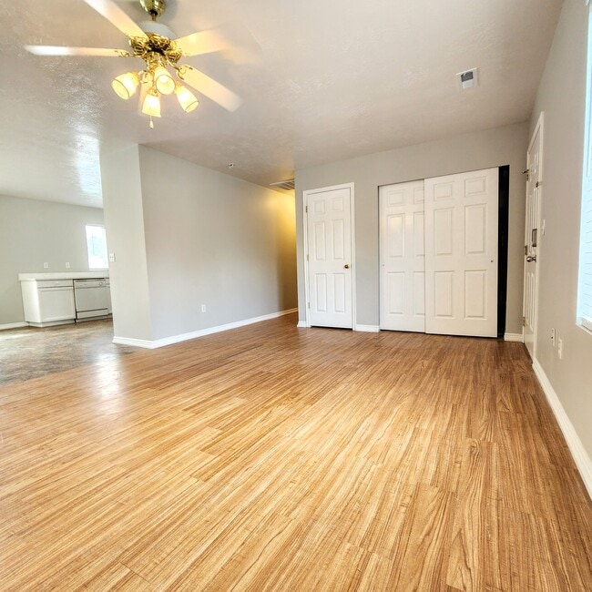 Building Photo - 7482 S 100 W
