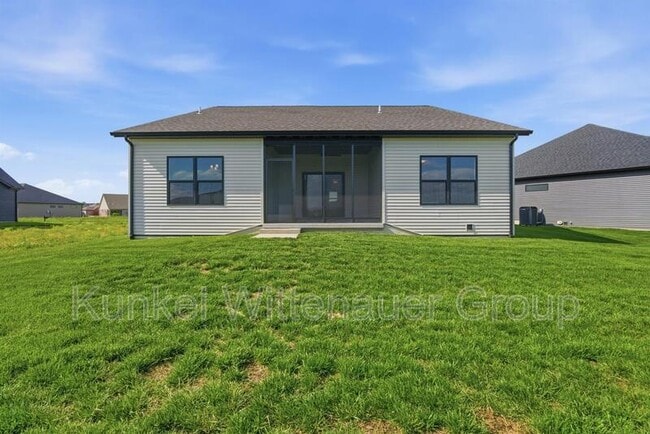 Building Photo - 829 Bushwood Way