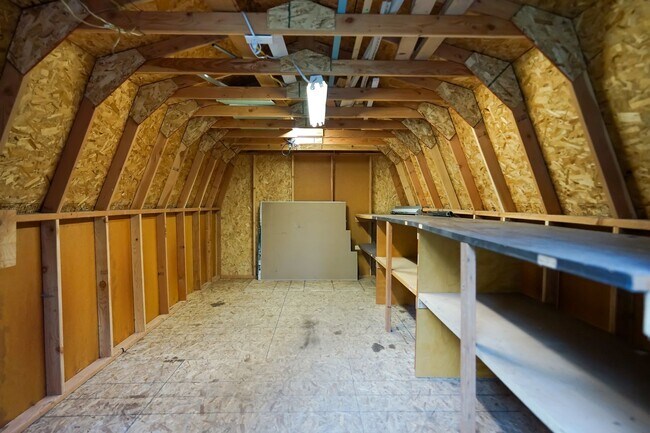 Building Photo - 4 Bedroom home tucked away in Hayden
