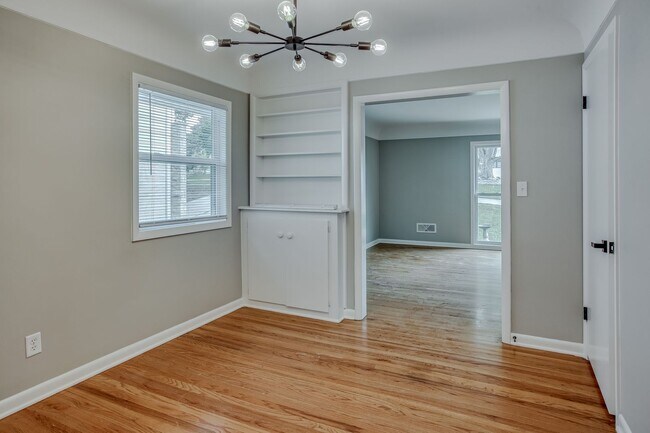 Building Photo - 7071 Izard St