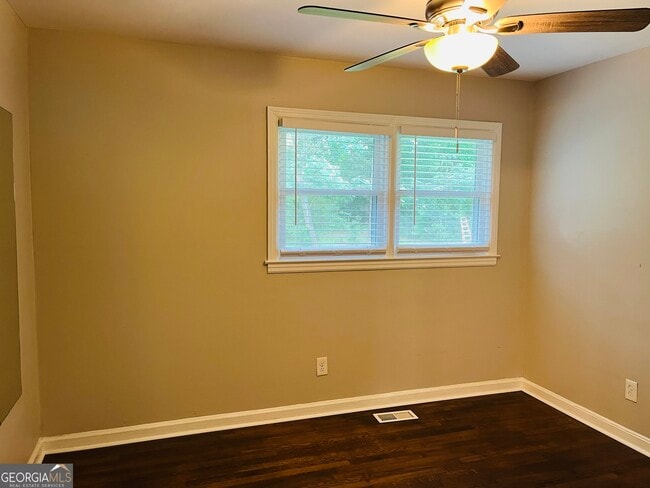Building Photo - 4531 Wesley Dr