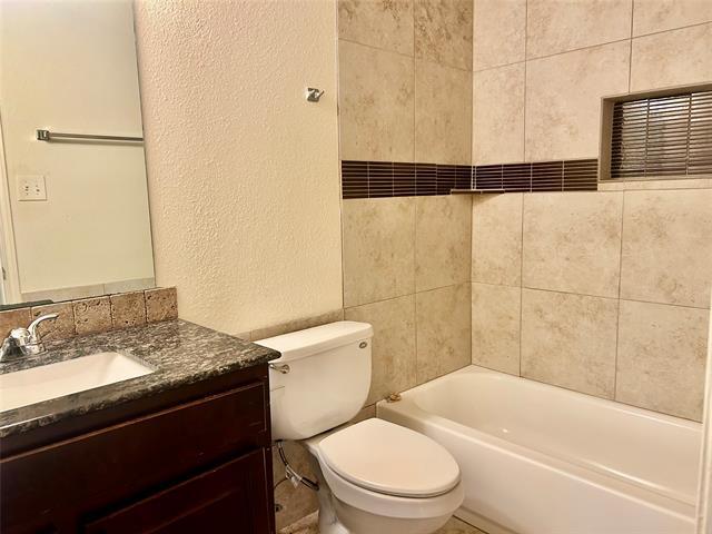 Building Photo - 2301 Lido Ln