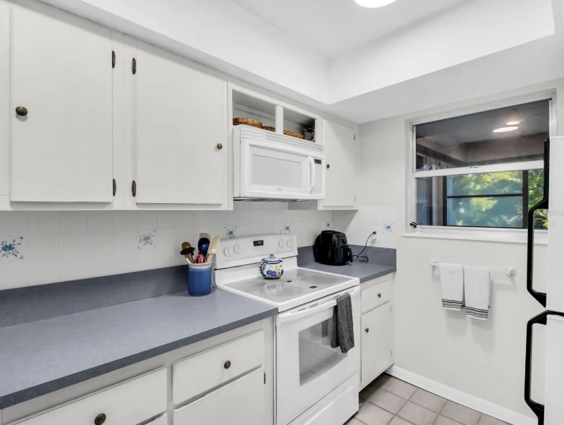 Building Photo - 616 Windrush Bay Dr