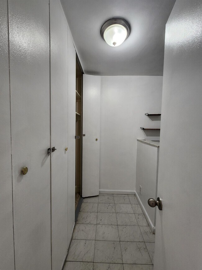 Building Photo - 270 Marin Blvd