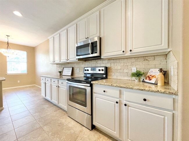 Building Photo - 19 Blue Creek Pl