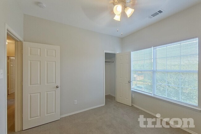 Building Photo - 1470 Waldrop Dr