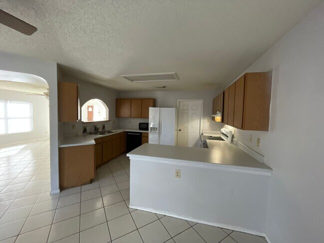 Building Photo - Stunning 3 Bedroom - 2.5 Bath Home for Rent!