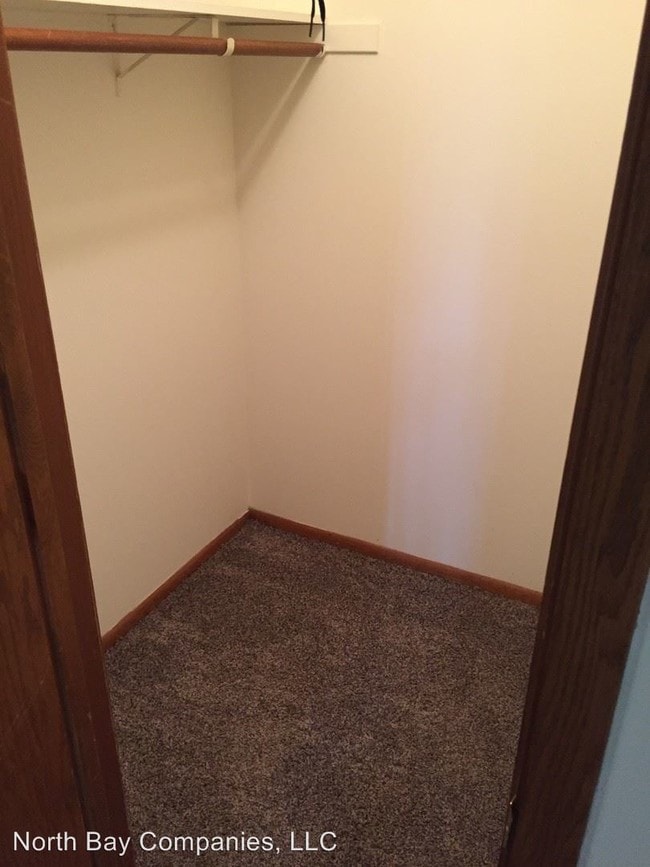 Building Photo - 11644-11670 Dakotah St NW