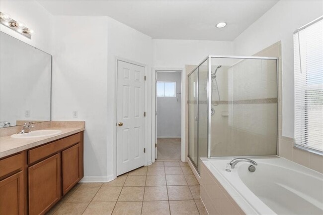 Building Photo - 1326 Plumgrass Cir