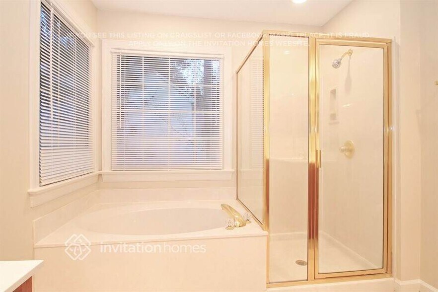 Building Photo - 100 Ledford Ct