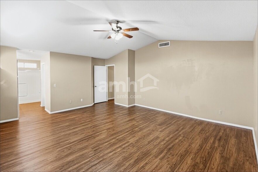 Building Photo - 9957 E Paseo San Ardo