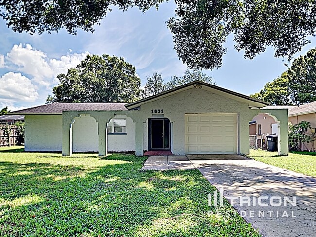 Building Photo - 1631 Spring Lake Dr
