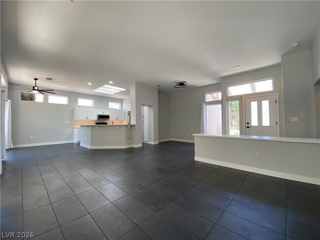 Building Photo - 10013 Woodhouse Dr