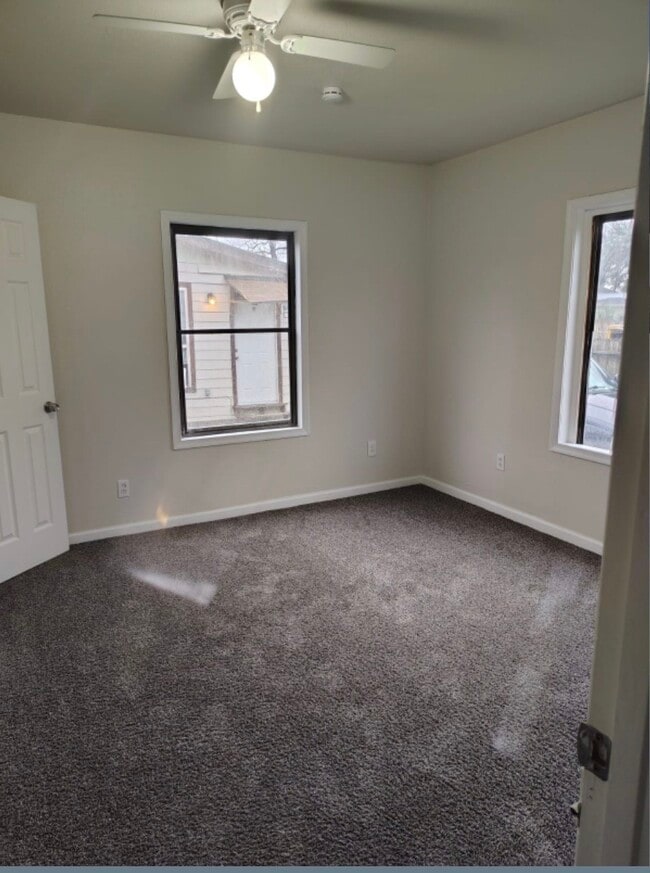 Building Photo - 7716 Appleton St