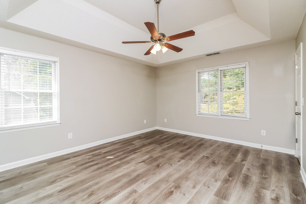 Building Photo - 3330 Dogwood Dr