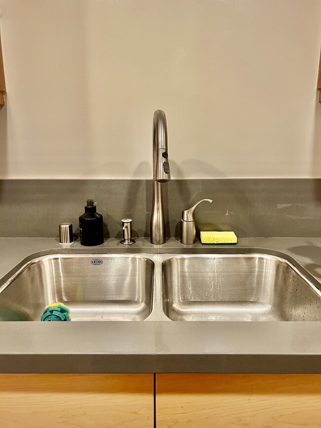 Stainless Steel Sink - 1115 S Elm Dr