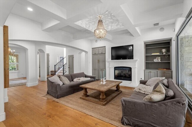 Building Photo - 4308 Canoas Dr