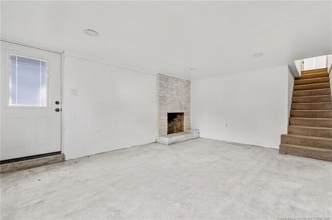 Building Photo - 1805 Catawba St