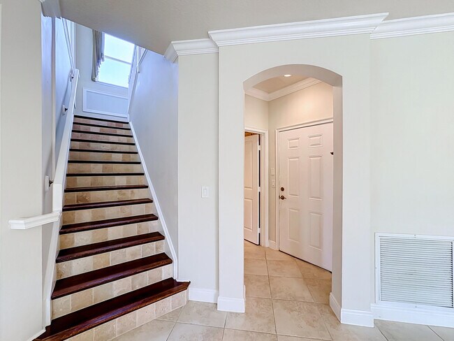 Building Photo - 11251 SW Springtree Terrace