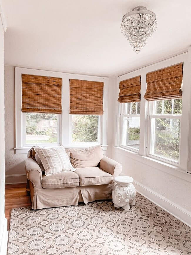 Building Photo - Short-Term Single Family Home Rental - Des...