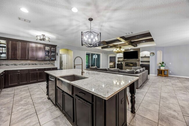 Building Photo - 79425 Plummer's Creek Dr