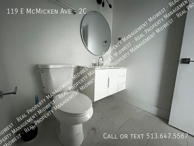 Building Photo - 119 E McMicken Ave