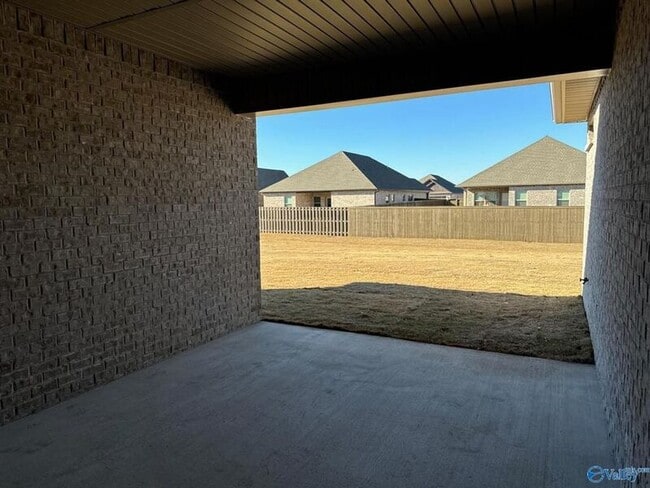 Building Photo - 172 Shangrila Wy