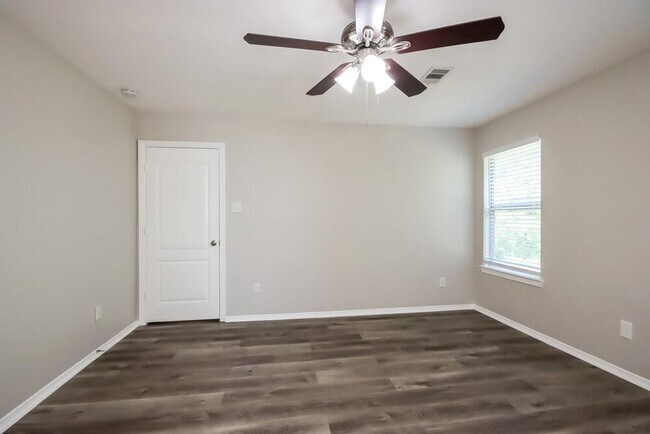 Building Photo - 1089 Shadow Glenn Dr