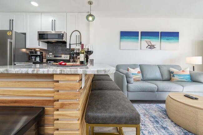 Building Photo - 775 Gulf Shore Dr