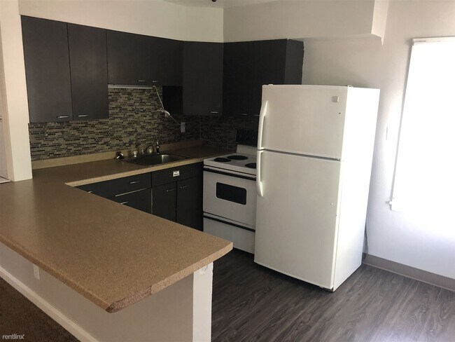 Building Photo - 1 br, 1 bath  - 208 16th St S  apartment
