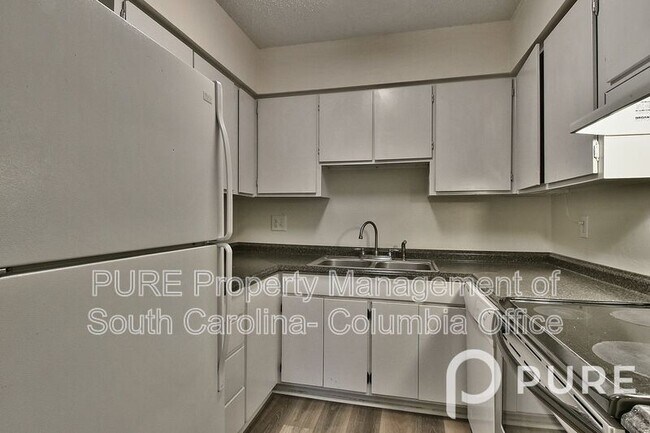 Building Photo - 301 Harbor Heights Dr