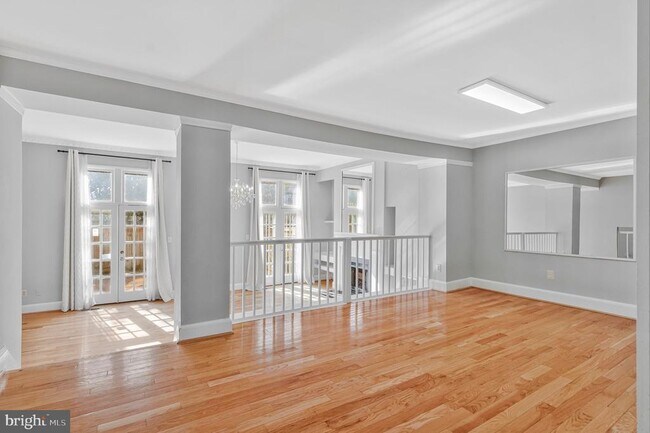 Building Photo - 8505 Jeffersonian Ct