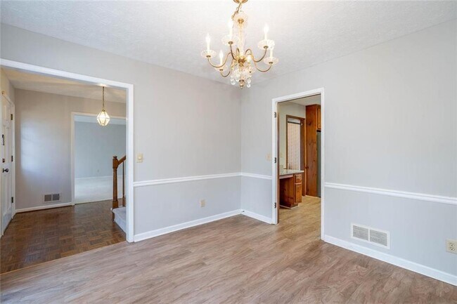 Building Photo - 1049 Seven Springs Cir NE