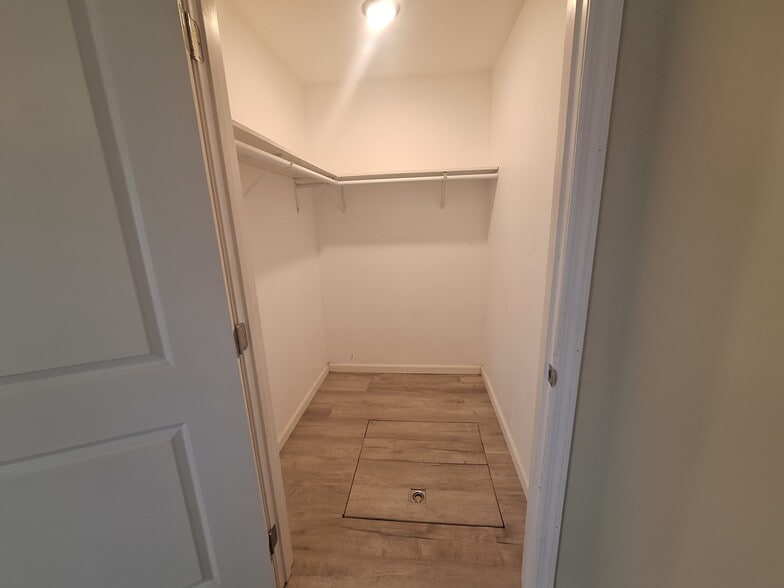 Bedroom 1 Closet - 547 Ronceverte Ave