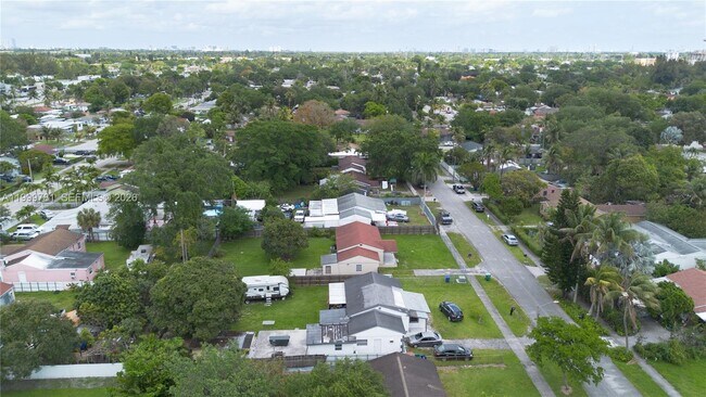 Building Photo - 1447 NW 101st St