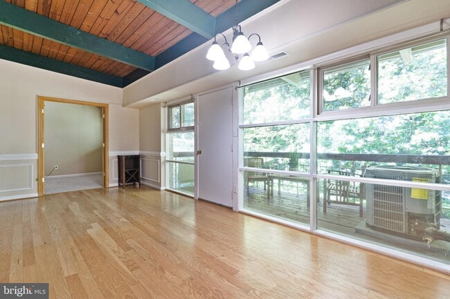 Building Photo - 4381 Americana Dr