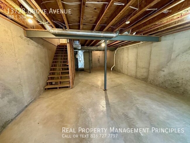 Building Photo - 13728 Grove Ave