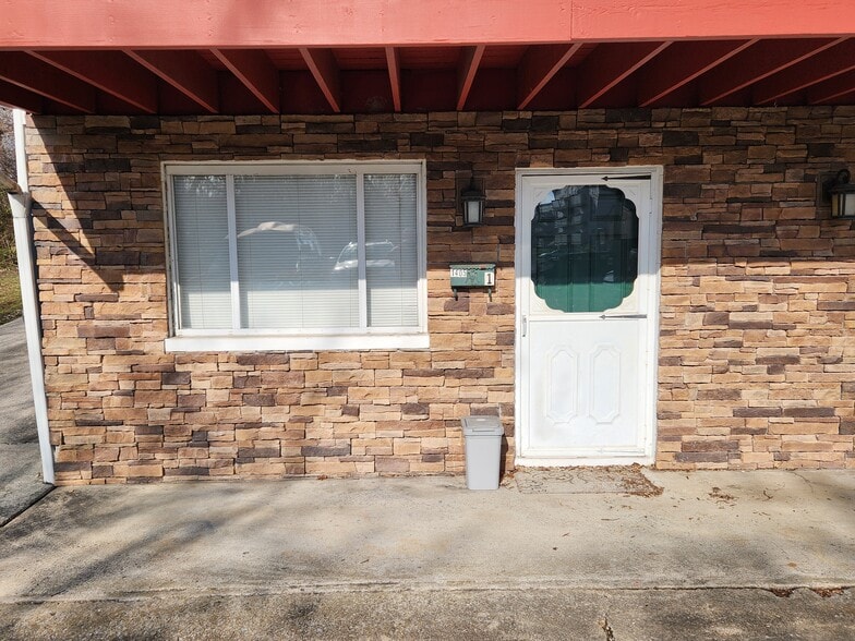 Front of Building - 1405 Randall St