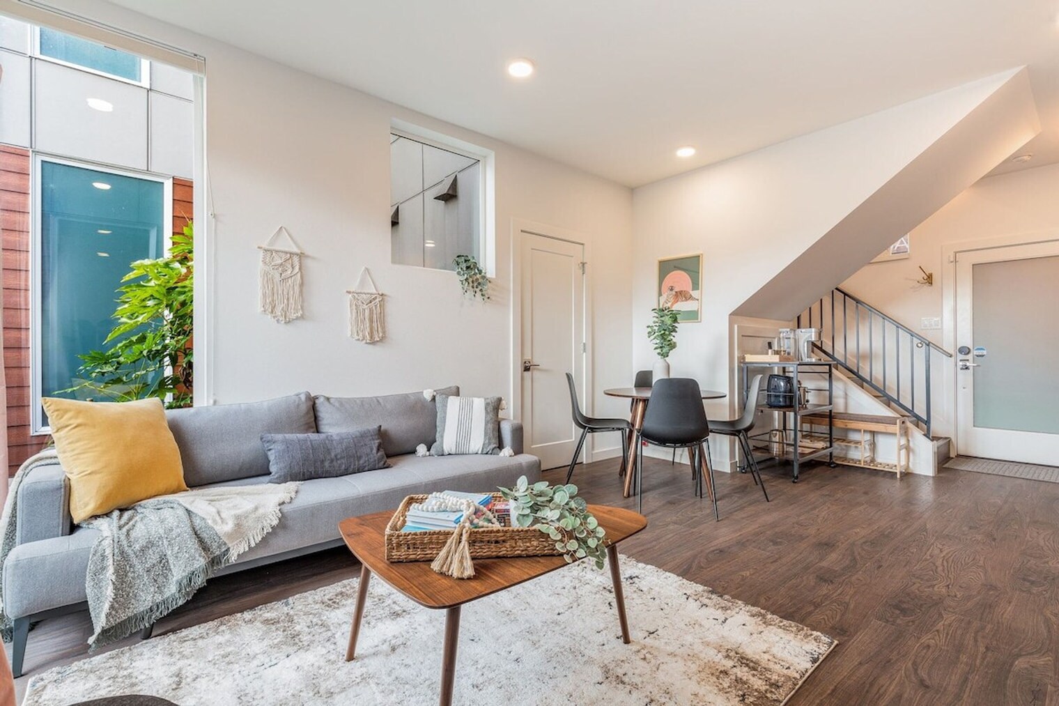 Building Photo - 1112 13th Ave