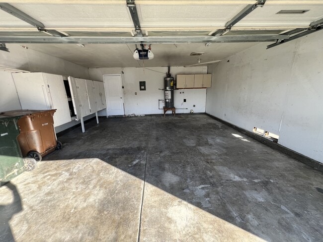 Building Photo - 2321 Banyan Way