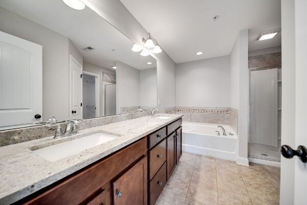 Building Photo - 207 Bixby Ln