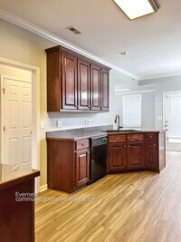 Building Photo - 1012 Golf View Way