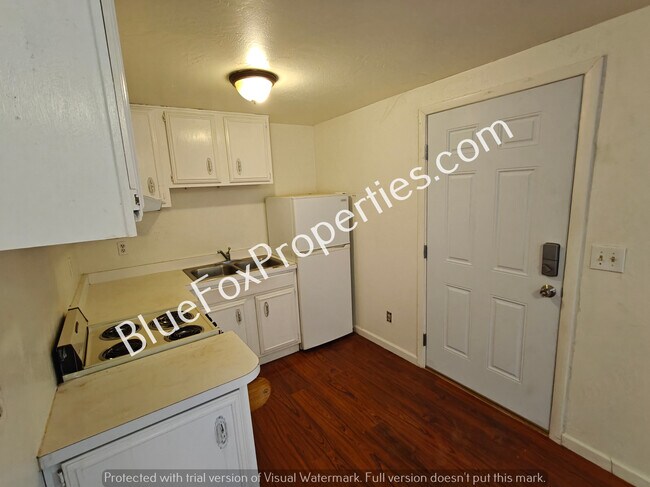 Building Photo - 4142 E Spring St