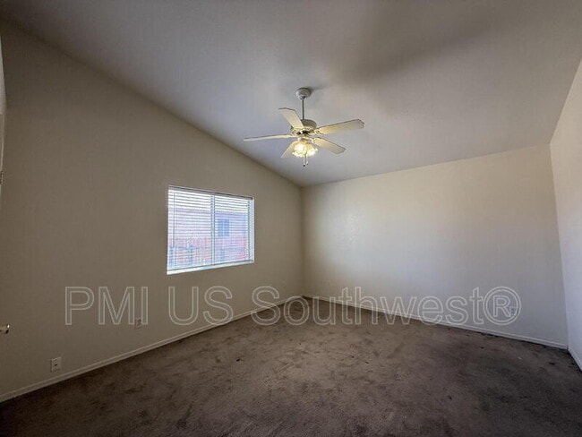 Building Photo - 1605 E Rinaldi Way