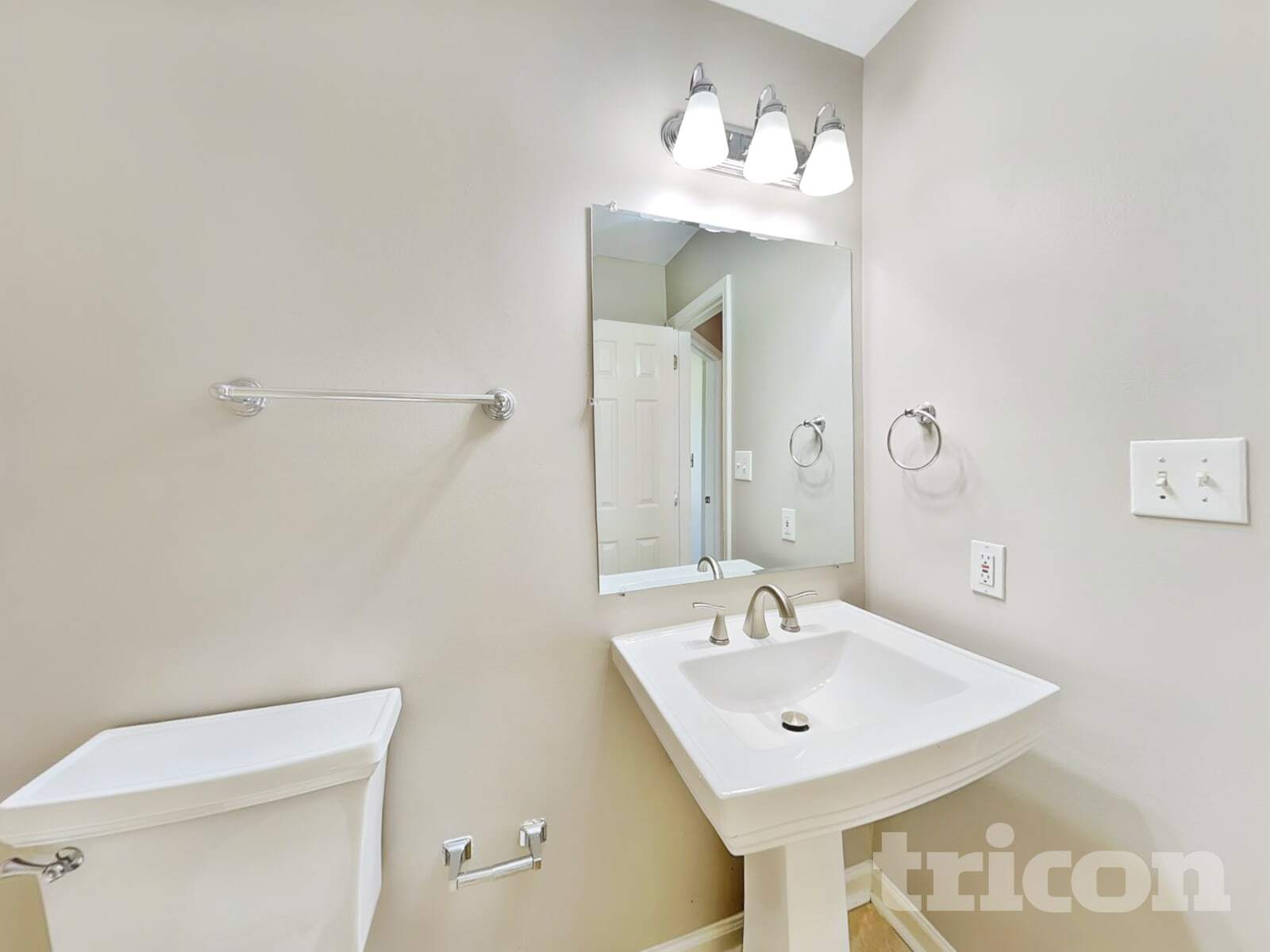 Building Photo - 661 Rebecca Jane Dr