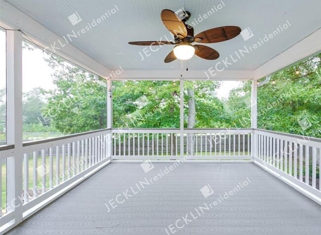 Building Photo - 2628 Hillgate Ct
