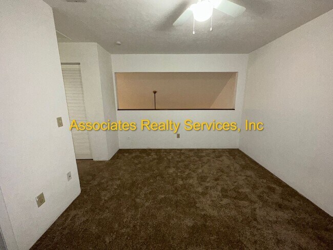 Building Photo - Charming 2 Bedroom, 2 Bath Home Near Veteran’s Park – A Must See!