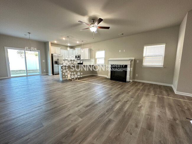 Building Photo - Brand New 4 Bed 2.5 Bath Home