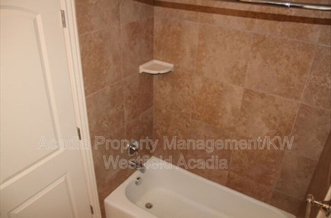 Building Photo - 315 E 600 S St