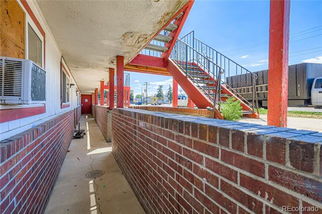 Building Photo - 1080 S Eliot St